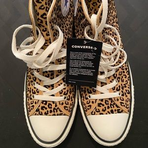 NWT Converse high tops - leopard print